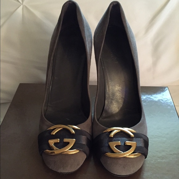 Gucci Gray Suede Heels with Gold Ornament - Picture 2 of 3